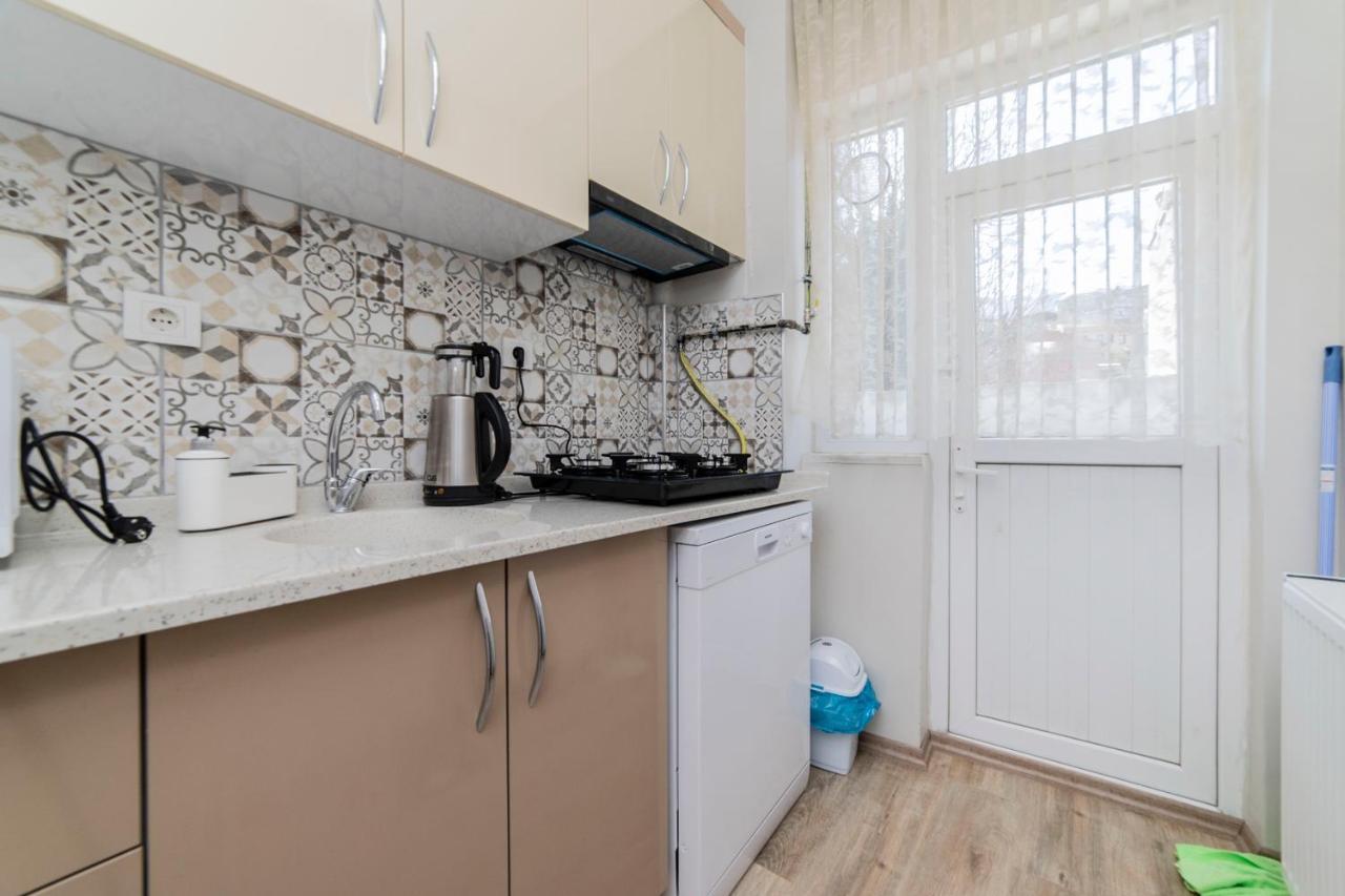 Fresh Apartment In Authentic Neighborhood Bursa Buitenkant foto